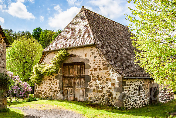 ©Howell_France_Brommat_Stone_Barn